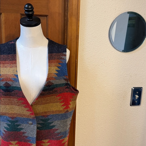 Vintage Two Twenty Gray and Black Wool Blend Vest Size M - Picture 9 of 9